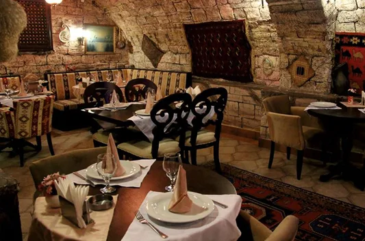 "Nərgiz" restoranı məkanının şəkli
