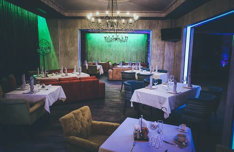 صورة 2 لـ Circle Restaurant  & Music hall