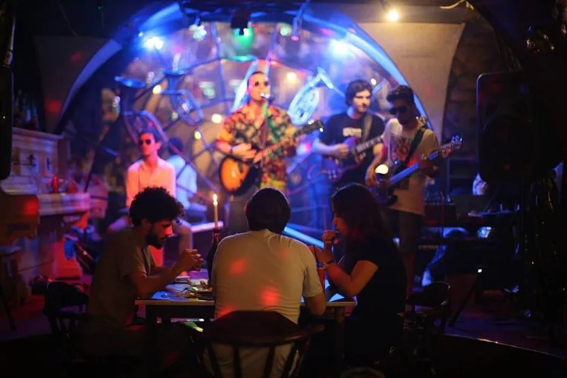 صورة 2 لـ Zenit Cafe Baku