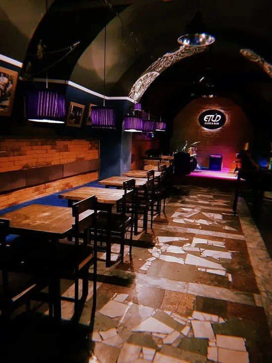 صورة 3 لـ ETUD Cafe & Bar